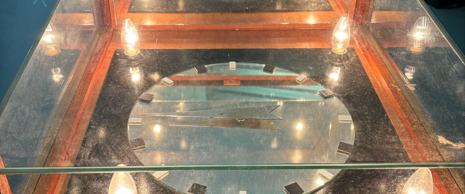 Machine Pousse Pi&egrave;ce horloge