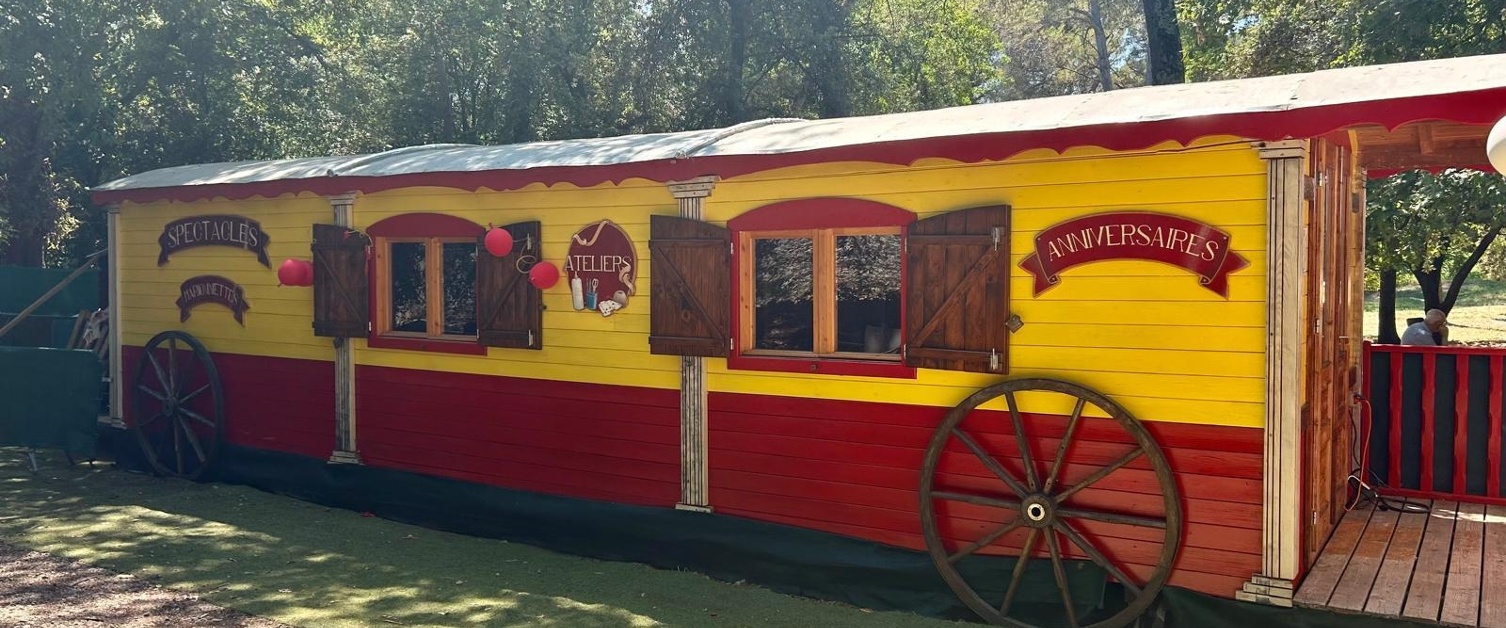 Roulotte en bois