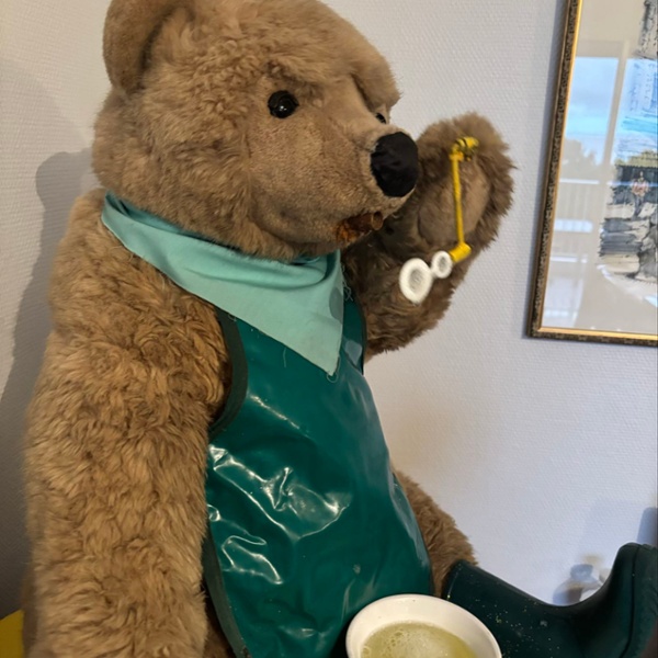 L'ours qui fait des bulles